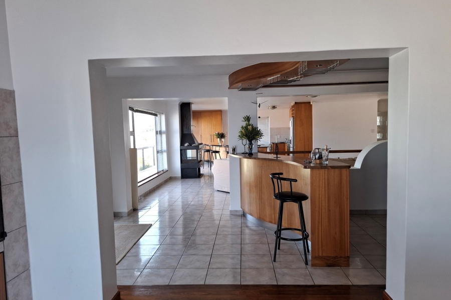 5 Bedroom Property for Sale in Bettys Bay Western Cape